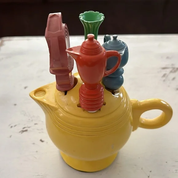 RARE Fiestaware Fiesta Teapot Cheese Spreader set of 4 - collectible - Picture 5 of 7